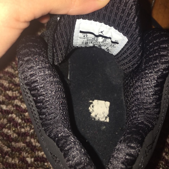 Black Jordan's - Picture 4 of 8