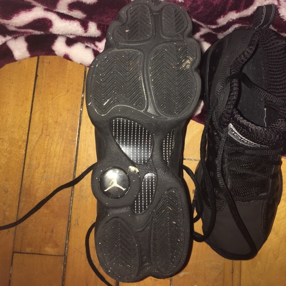 Black Jordan's - Picture 5 of 8