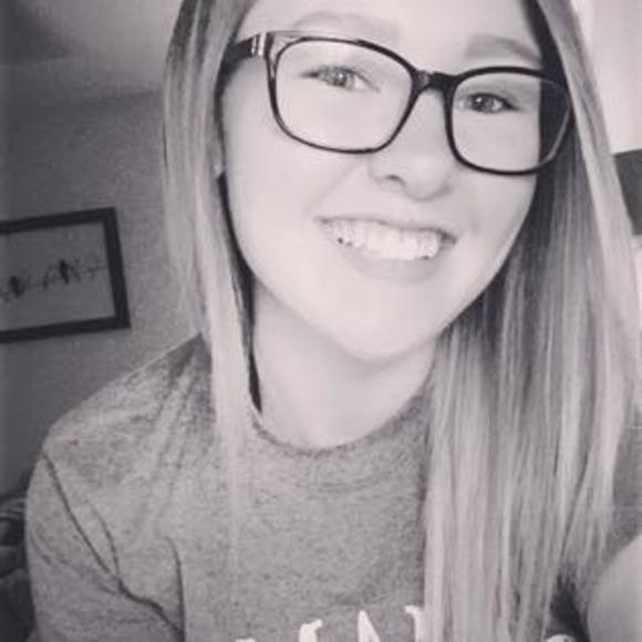 Meet your Posher, Taylor - Picture 1 of 1