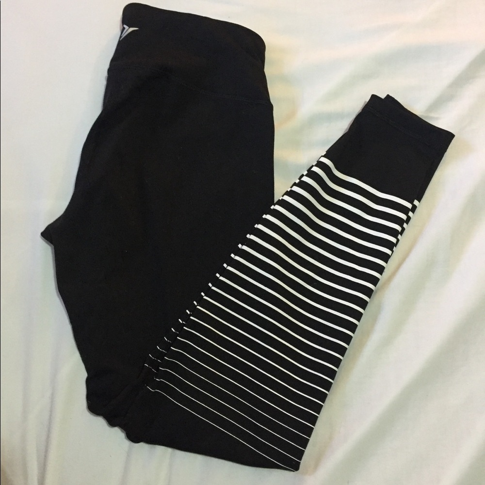 White striped/black Leggings