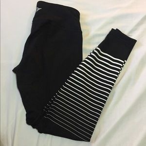 White striped/black Leggings