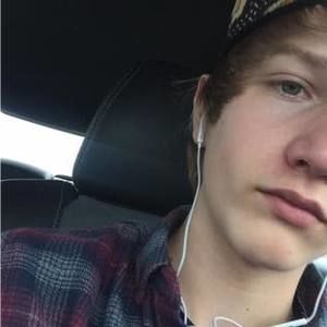 Meet your Posher, Ethan