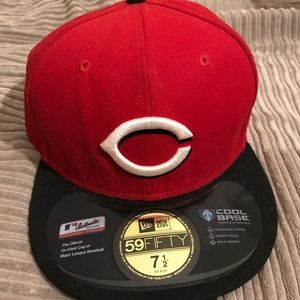 Cincinnati Reds Fitted Hat 7 1/2