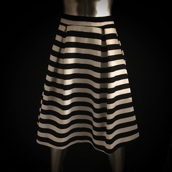 Cute Skirt - Picture 1 of 4