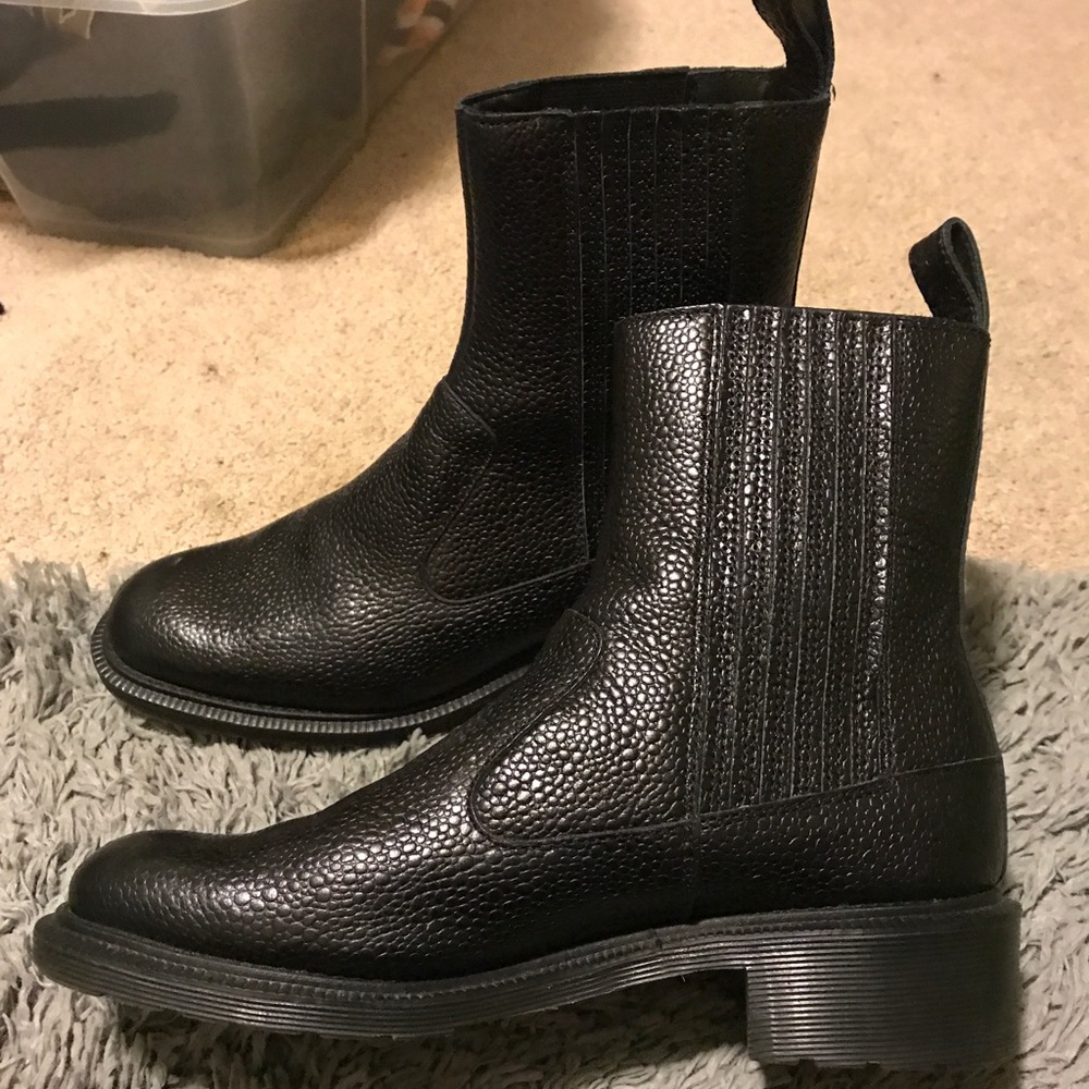 Dr. Martens Eleanor Chelsea Boots