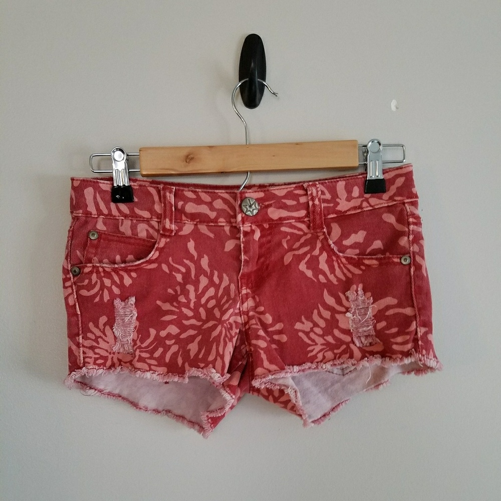 Pink/Red floral print short shorts