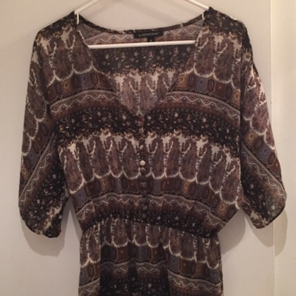 Cute peasant top.