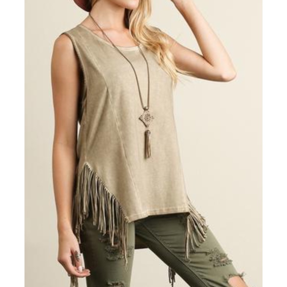 SALE⚡️Umgee Fringe Tank - Picture 7 of 8