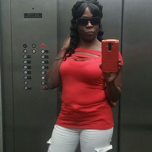 Meet your Posher, Tanisha