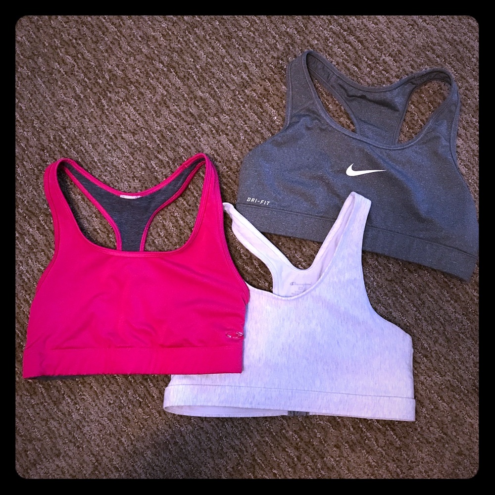 Bundle: 3 sports bras!