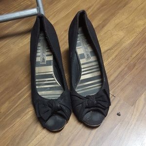 Size 6 American eagle wedge shoes