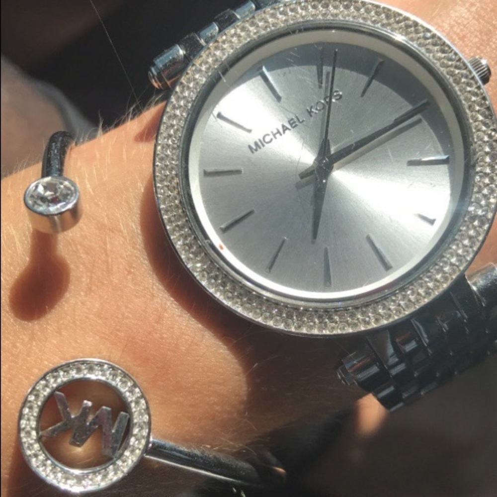 Mk watch