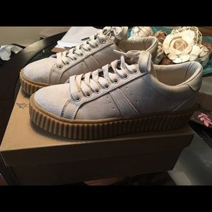 Indigo rd. Sneakers (creepers)