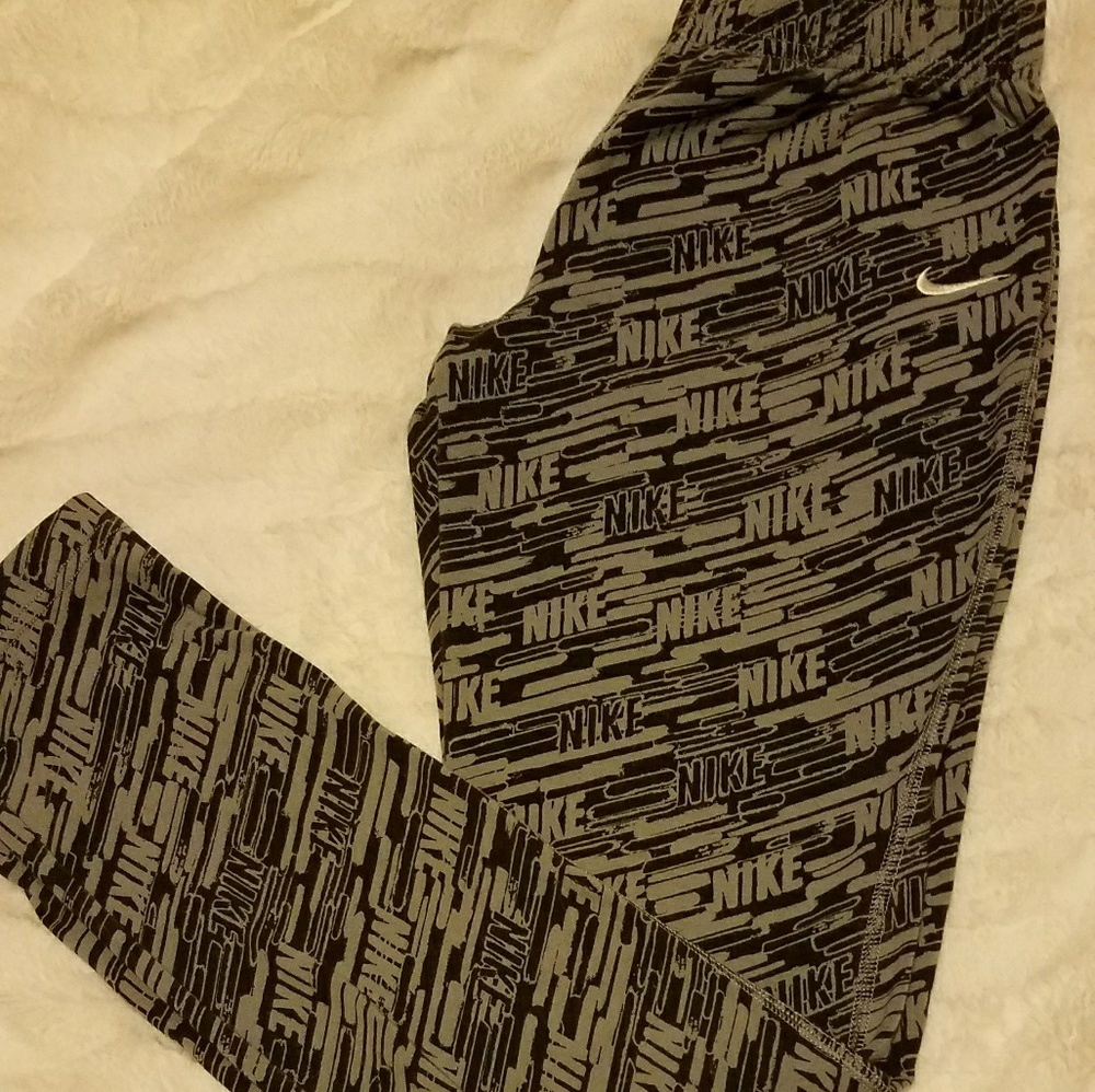NIKE Athletic leggings