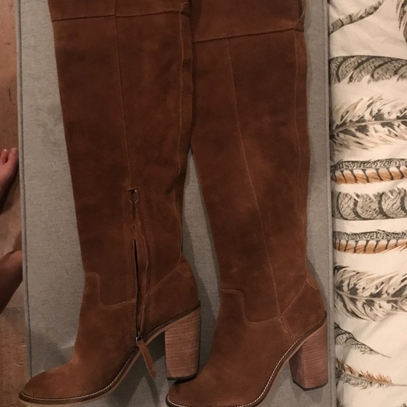Steve Madden Shoes - Steve Madden Chest Nut size 7 heeled thigh high