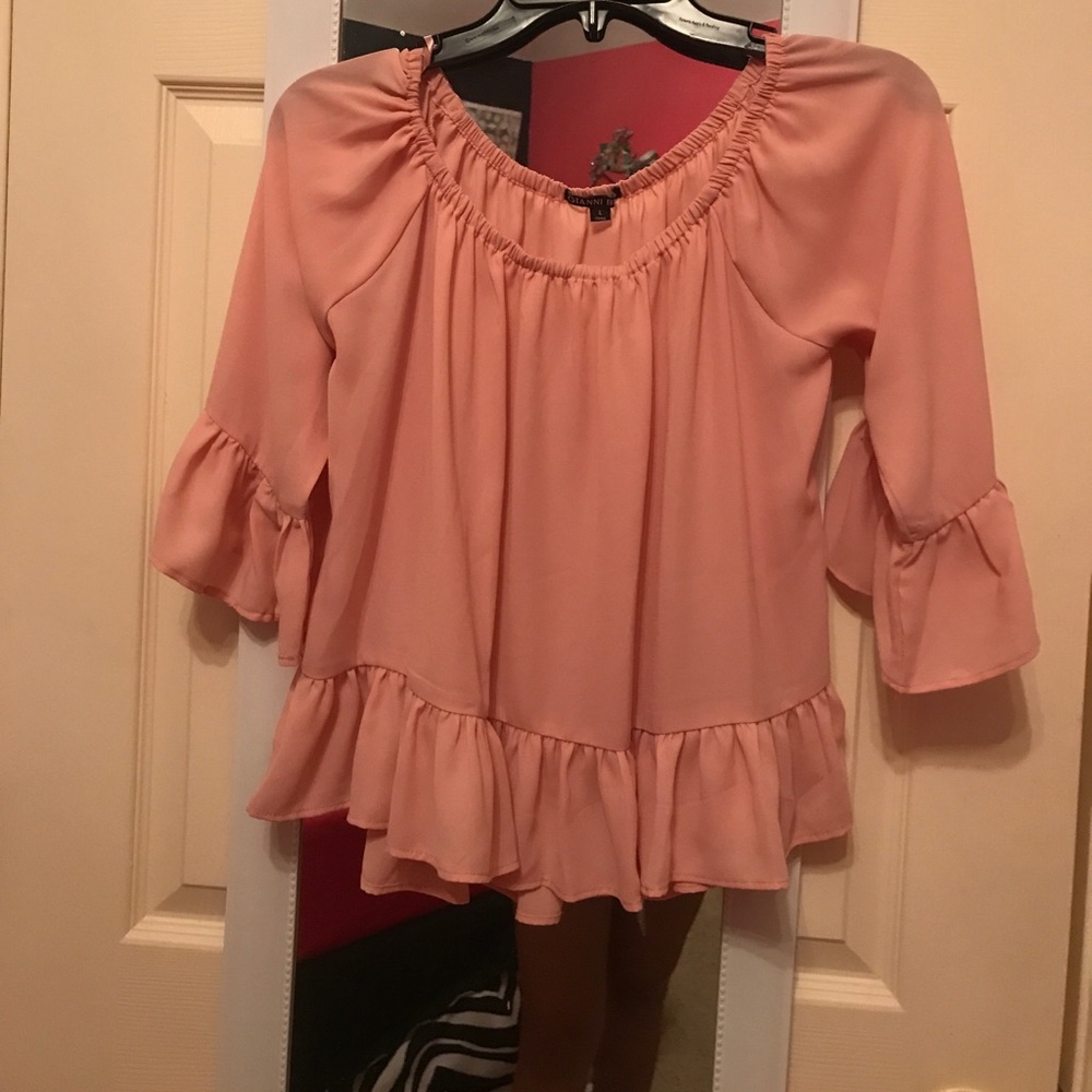 Gianni Bini off the shoulder