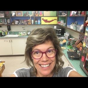 Meet your Posher, Jenn