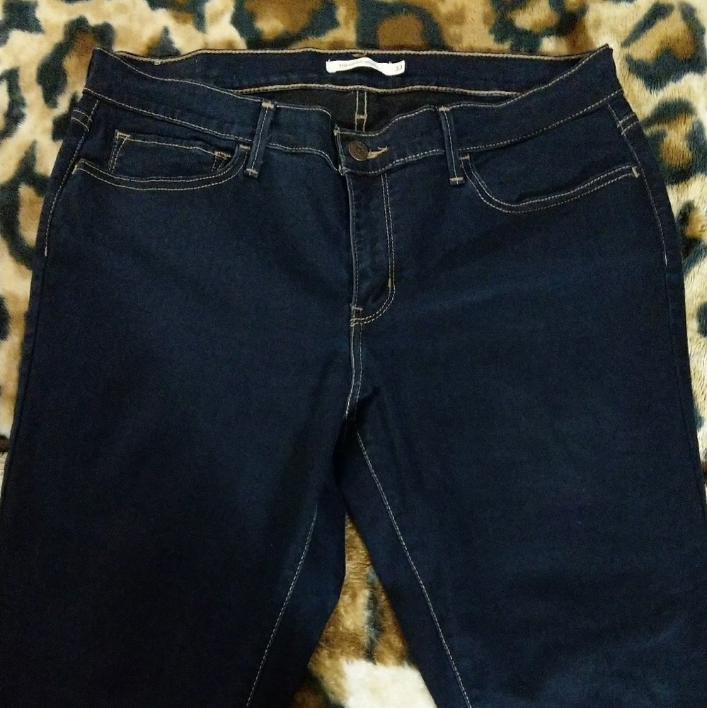 710 Levi's Super Skinny Jeans