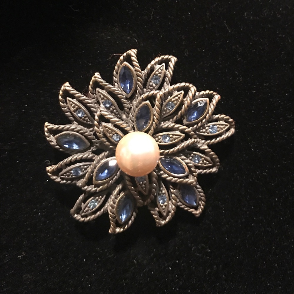 Brooch - Picture 2 of 2