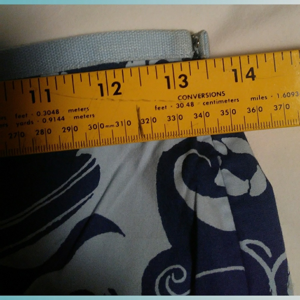 The Limited Stretch Capris~sz 0~LN - Picture 4 of 6