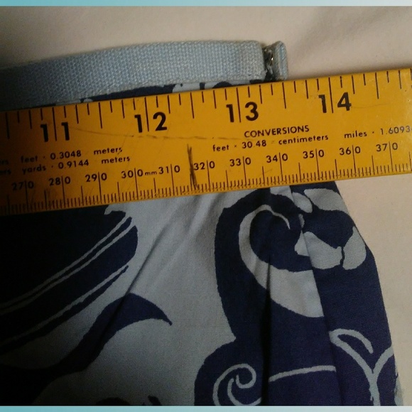 The Limited Stretch Capris~sz 0~LN - Picture 4 of 6