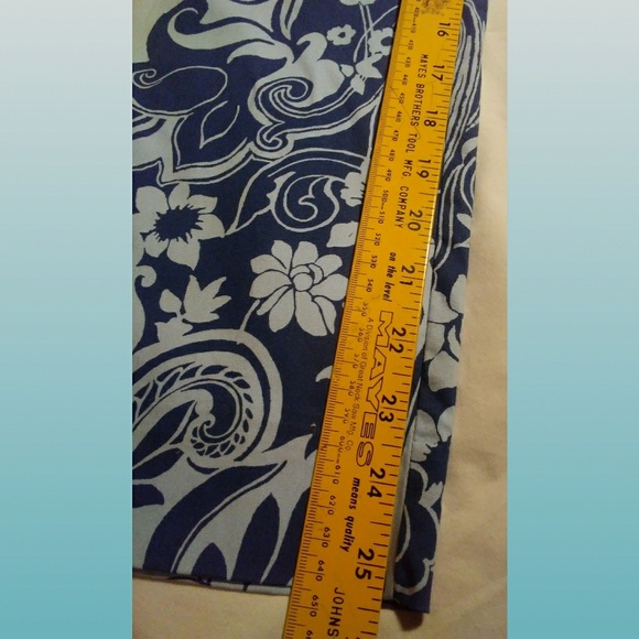 The Limited Stretch Capris~sz 0~LN - Picture 5 of 6