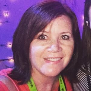 Meet your Posher, Dana