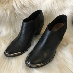 DV By DOLCE VITA Carlin Boot