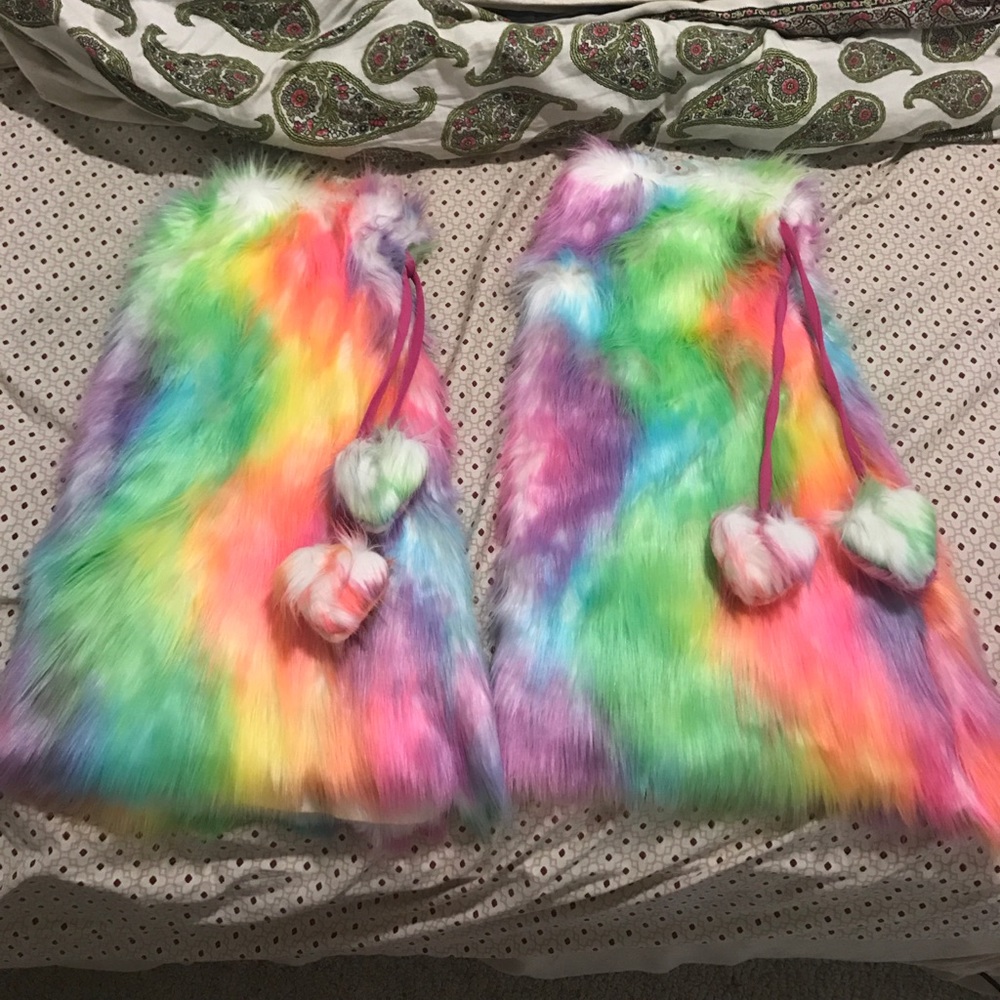 Rainbow furry leg warmers! From iheartraves