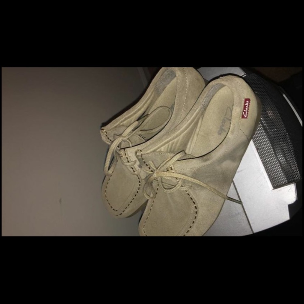 Women's wallabees size 7.5