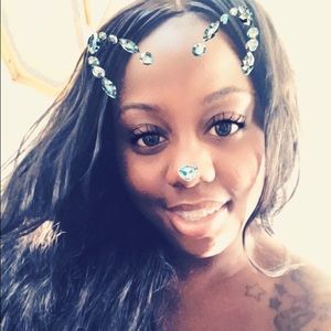 Meet your Posher, Shawntia