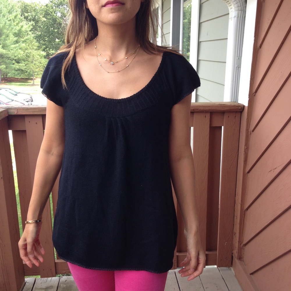FOREVER 21 Black rounded neck sweater, Size: Large
