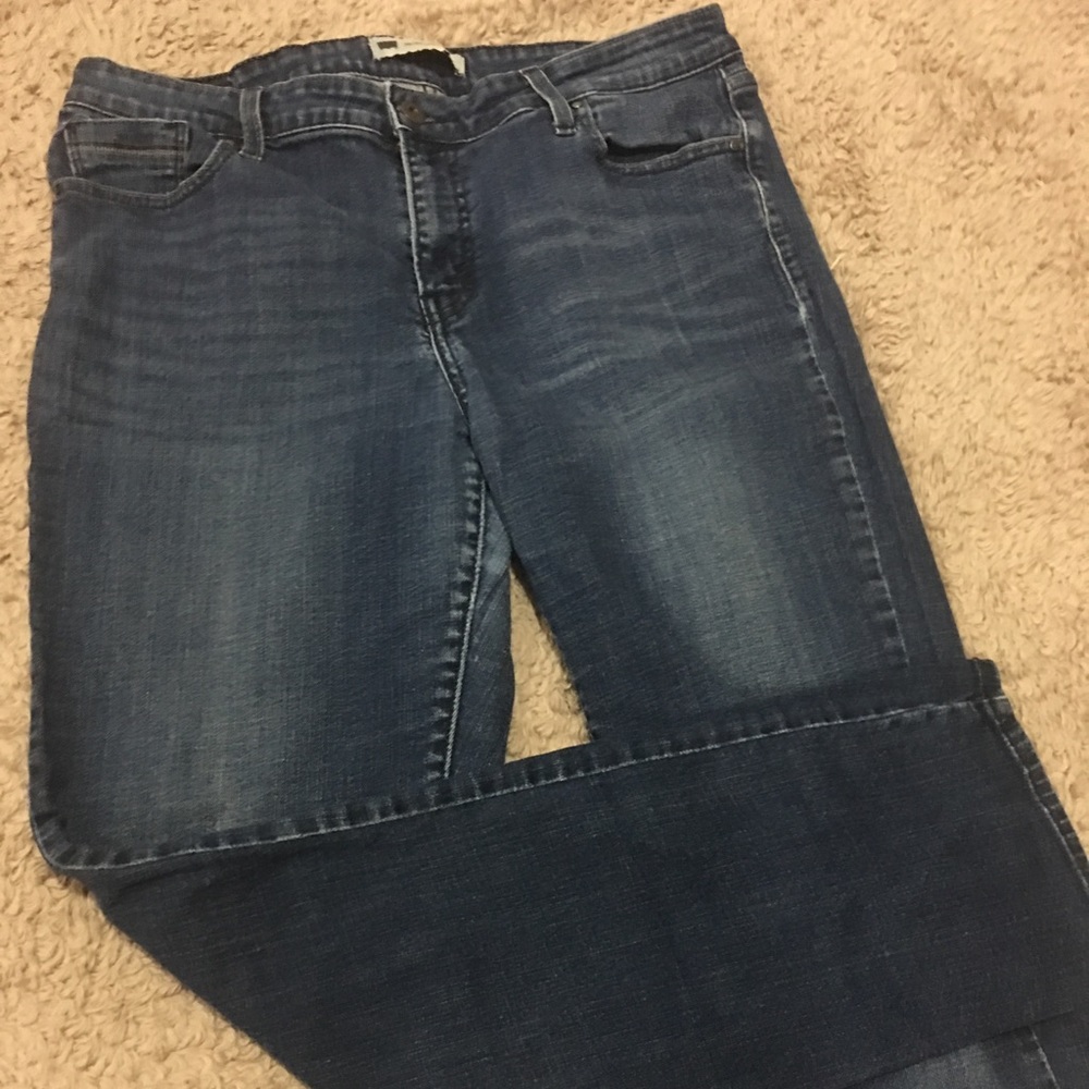 Levi size 14M. Boot cut!