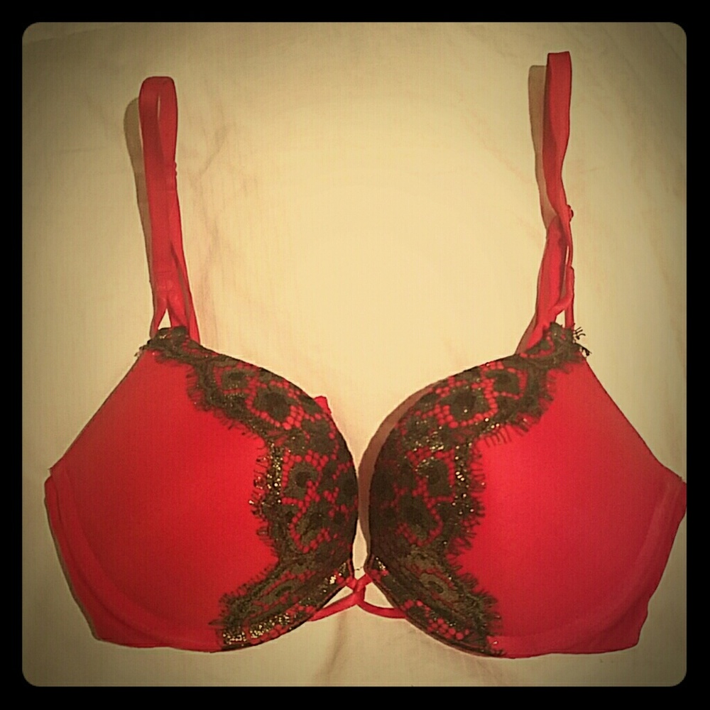 Victoria Secret Bombshell Push-up Bra
