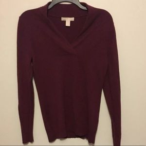 Wool/cashmere maroon v-neck sweater 👑👑