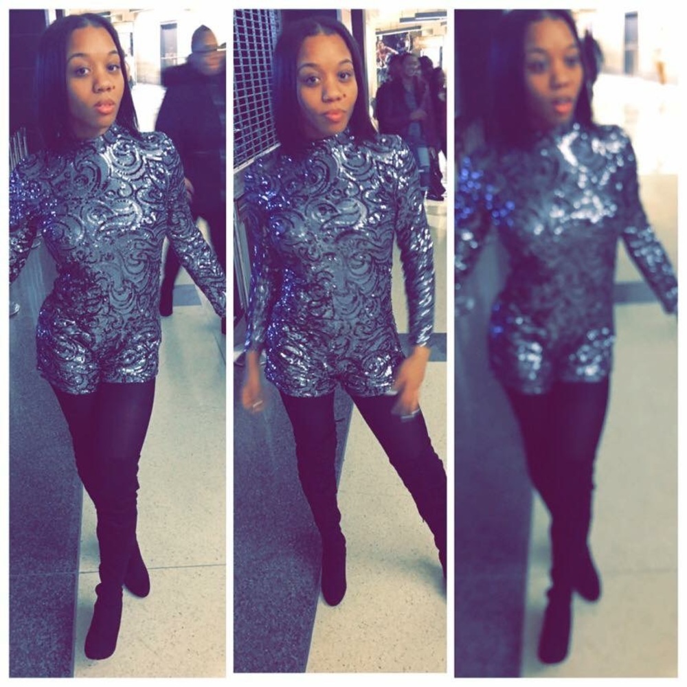 This is a akria short jumpsuit only worn once.