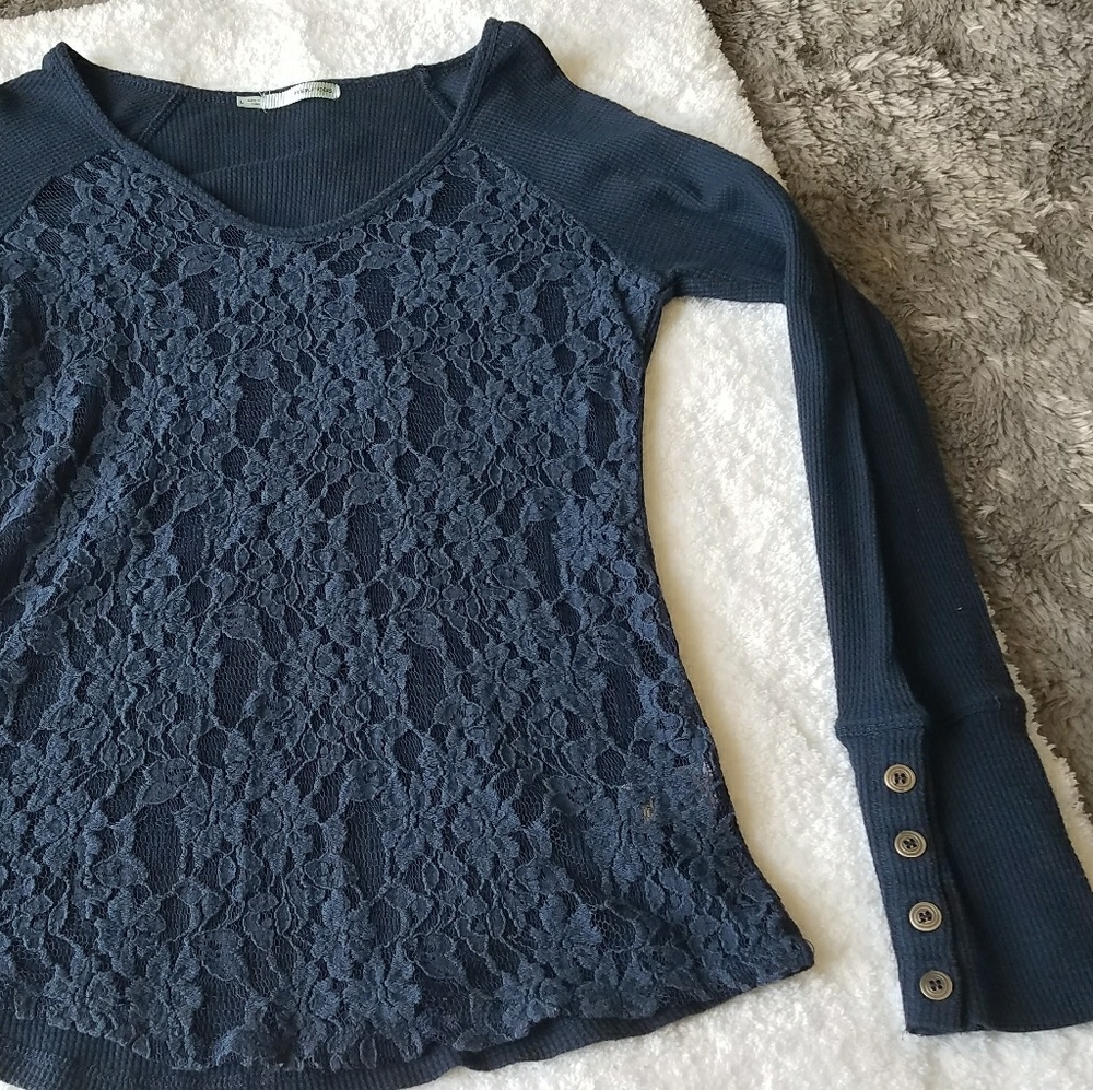 *NWOT* Maurices💜  Long Sleeve Lace Top