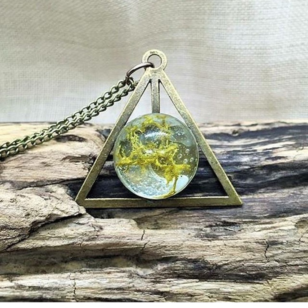Nature Jewelry! Harry Potter moss in resin