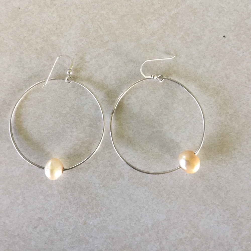 Silver hoop earrings fresh water pearls