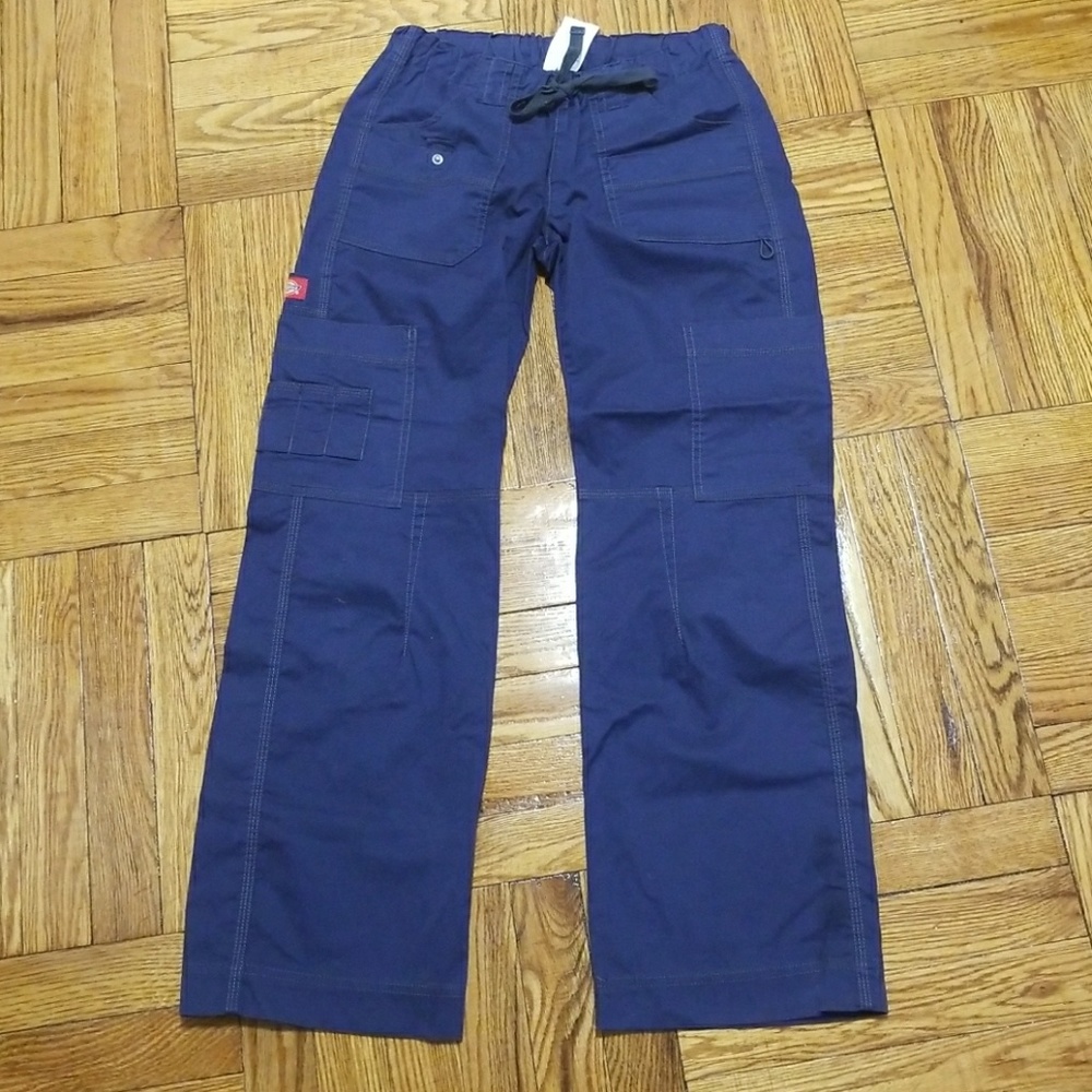 Navy blue Dickies cargo scrubs xs