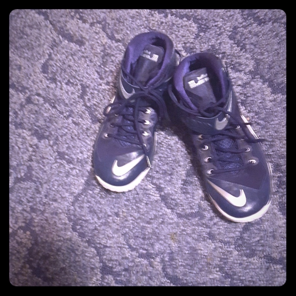 Lebrom zoom soldier 8