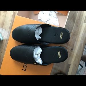 Louis Vuitton X supreme slippers