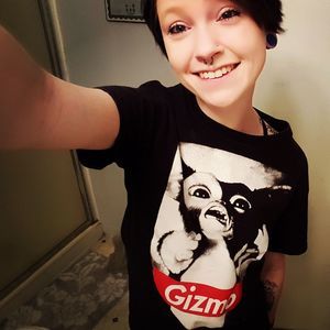 Meet your Posher, April