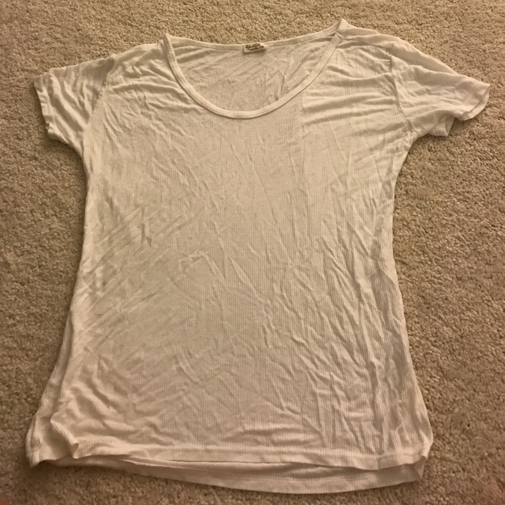 Brandy Melville t shirt