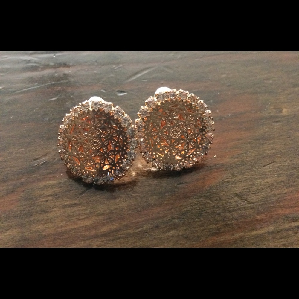 Circle 8 k gold plated earrings