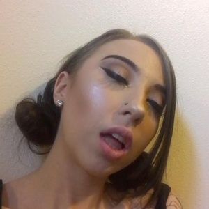 Meet your Posher, Zyrena