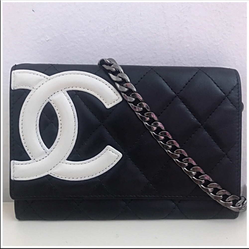 Chanel WOC ( authentic)