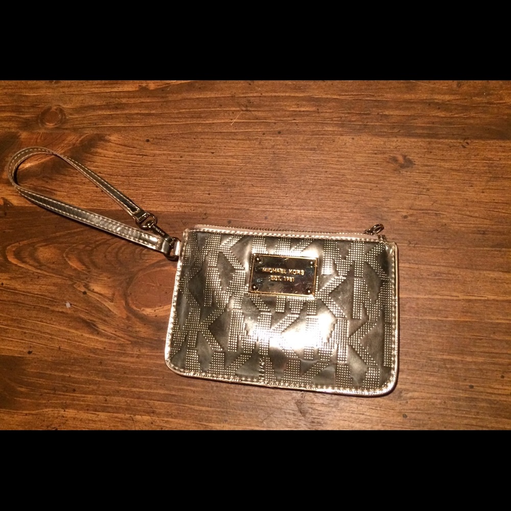 ******AUTHENTIC*** Brand new Micheal Kors wrislet