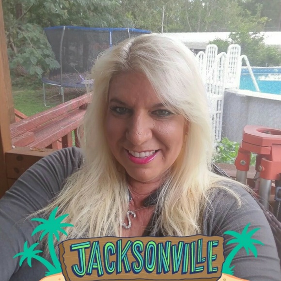 Meet your Posher, Sandie - Picture 4 of 8