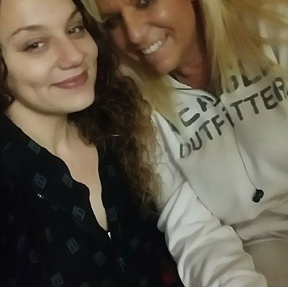 Meet your Posher, Sandie - Picture 6 of 8